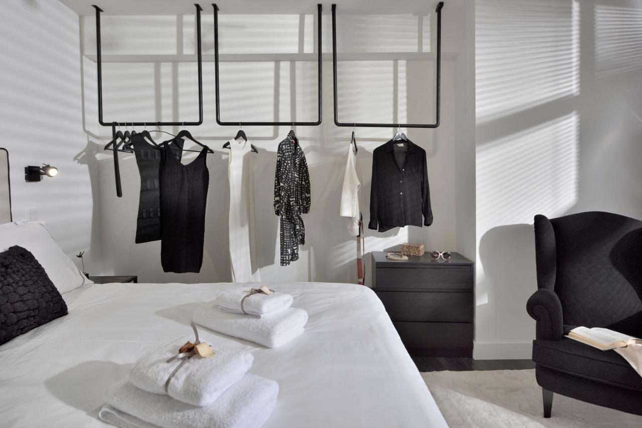 Ater Albus By K&K Aparthotel Атина Екстериор снимка