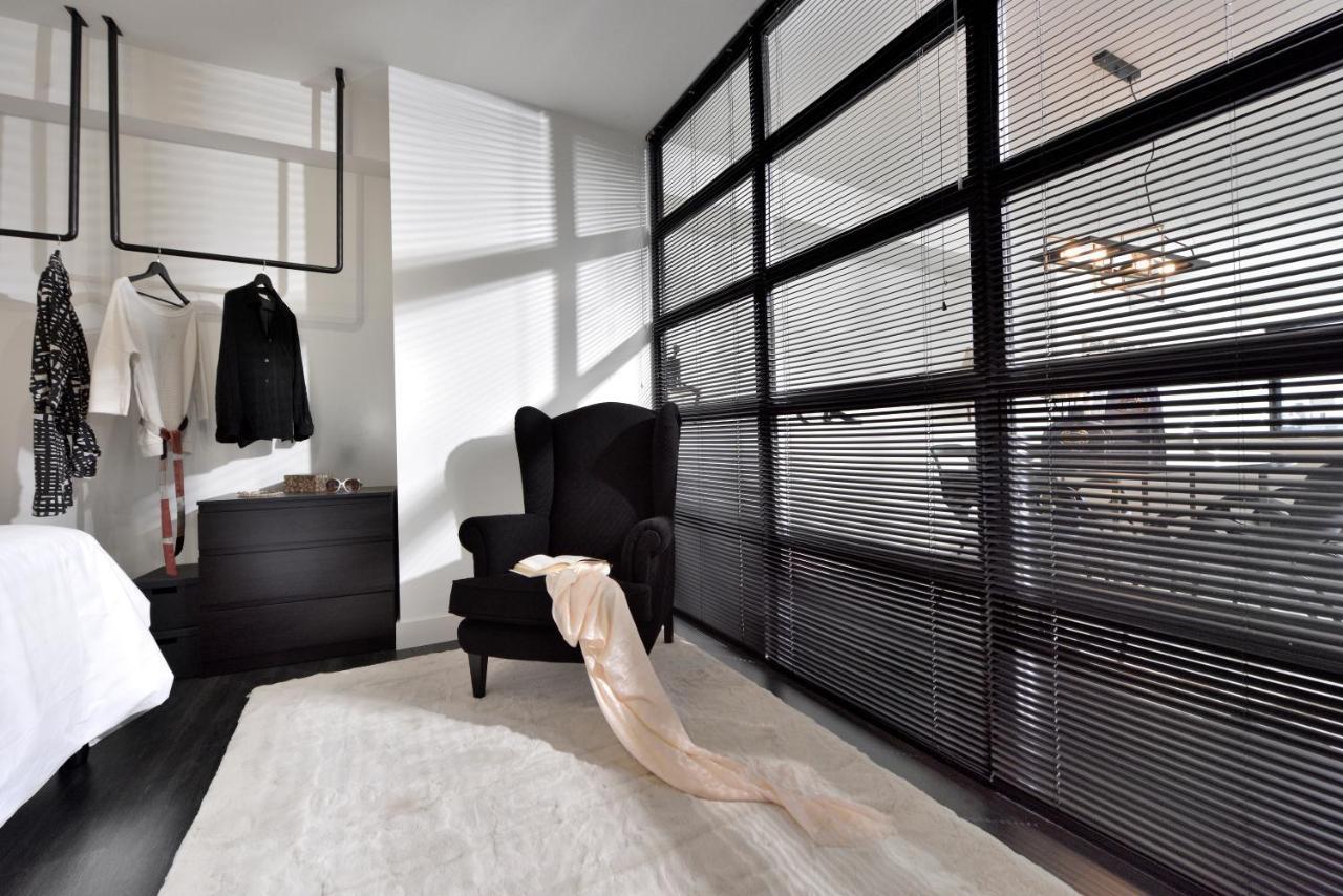 Ater Albus By K&K Aparthotel Атина Екстериор снимка
