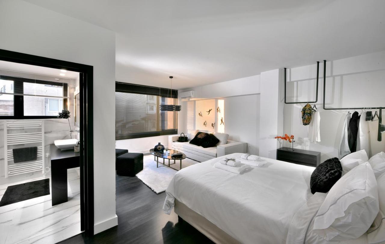 Ater Albus By K&K Aparthotel Атина Екстериор снимка